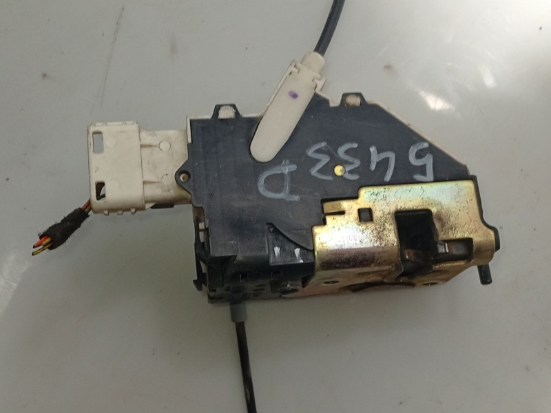 Recambio de cerradura puerta delantera derecha para citroën c4 berlina referencia OEM IAM 9136ET  