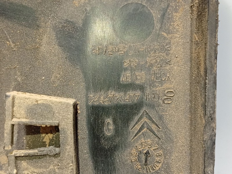 Recambio de moldura para citroën c4 berlina referencia OEM IAM 9646793477  