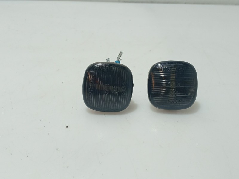 Recambio de piloto lateral izquierdo para skoda fabia ii (542) 1.4 tdi referencia OEM IAM 1U0949127B  