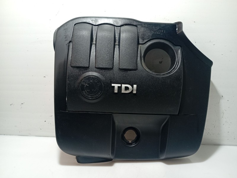 Recambio de tapa motor para skoda fabia ii (542) 1.4 tdi referencia OEM IAM   