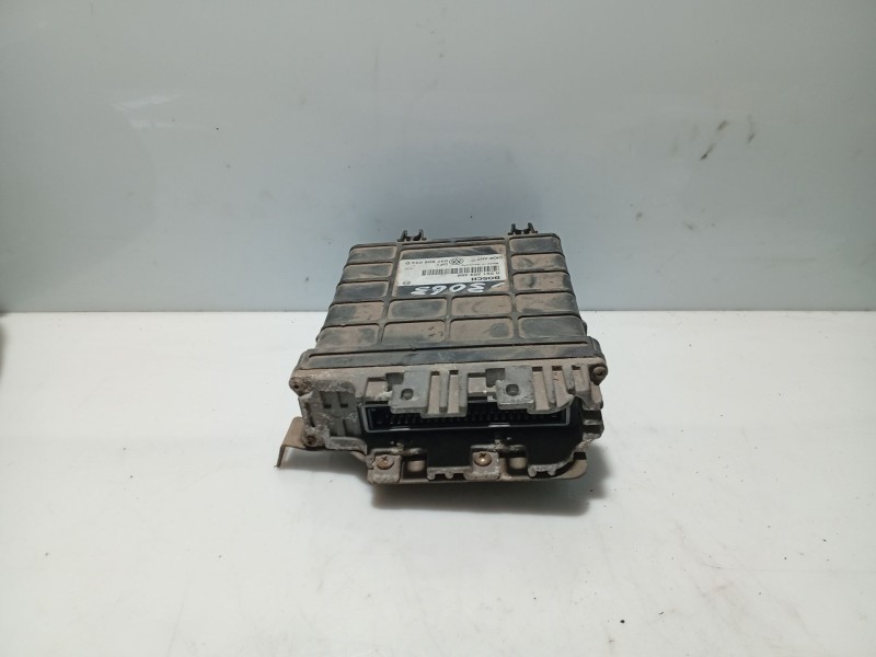 Recambio de centralita motor uce para volkswagen golf iii berlina (1h1) referencia OEM IAM 037906024D  0261203266