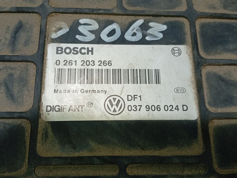 Recambio de centralita motor uce para volkswagen golf iii berlina (1h1) referencia OEM IAM 037906024D  0261203266