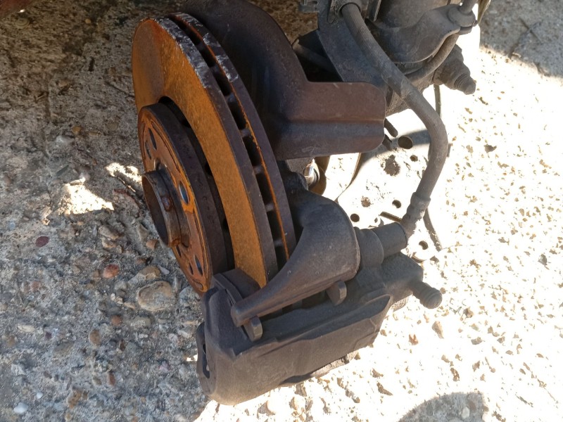 Recambio de mangueta delantera derecha para skoda fabia ii (542) 1.4 tdi referencia OEM IAM 6Q0407256AC  