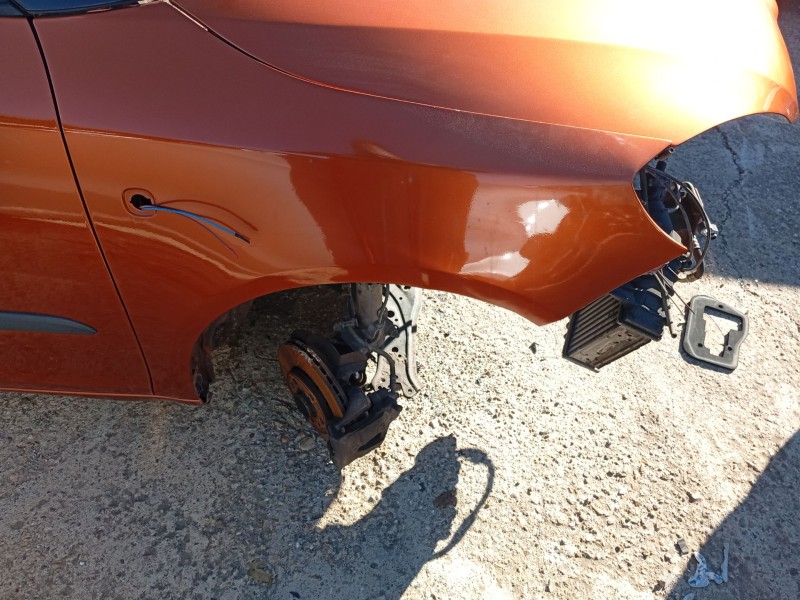 Recambio de aleta delantera derecha para skoda fabia ii (542) 1.4 tdi referencia OEM IAM 5J0821022A  