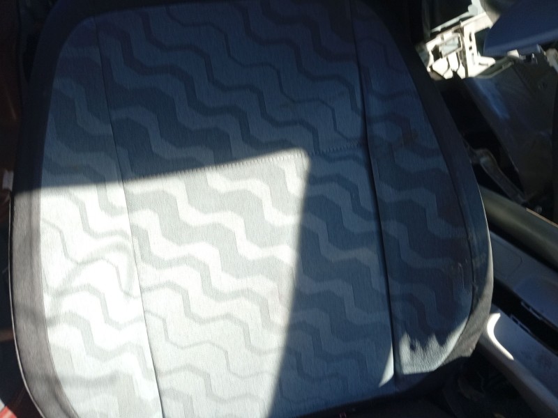 Recambio de asiento delantero derecho para skoda fabia ii (542) 1.4 tdi referencia OEM IAM   