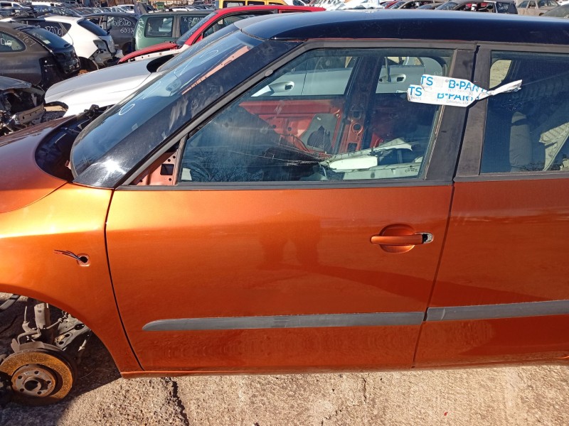 Recambio de puerta delantera izquierda para skoda fabia ii (542) 1.4 tdi referencia OEM IAM 5J6831055  