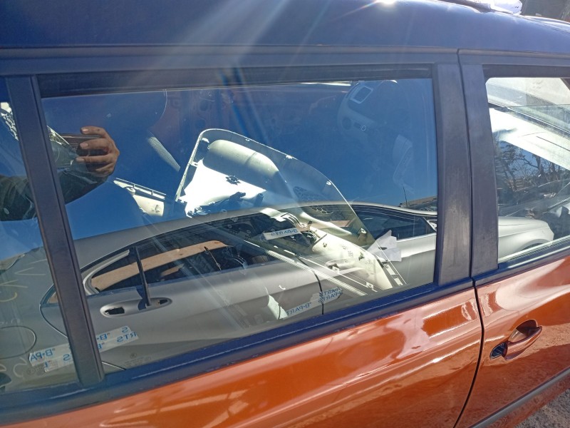 Recambio de luna trasera derecha para skoda fabia ii (542) 1.4 tdi referencia OEM IAM 5J6845206K  