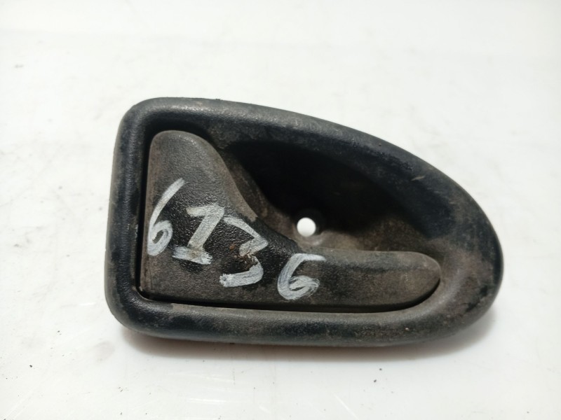 Recambio de maneta interior delantera derecha para renault megane i classic (la0/1_) 1.9 dti (la08, la0n) referencia OEM IAM 770