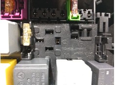 Recambio de caja reles / fusibles para mercedes-benz clase a (w176) a 200 cdi / d (176.008) referencia OEM IAM 2465401950   2