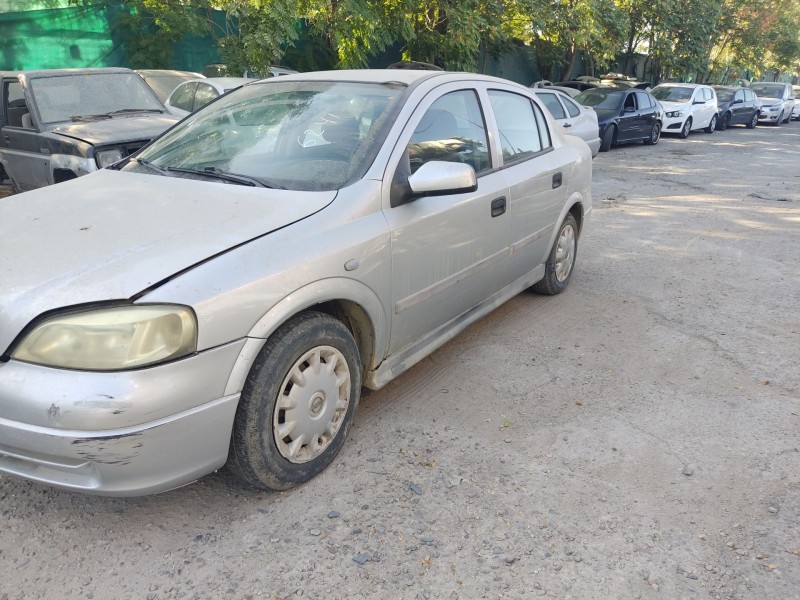 opel astra g sedán (t98) del año 1999
