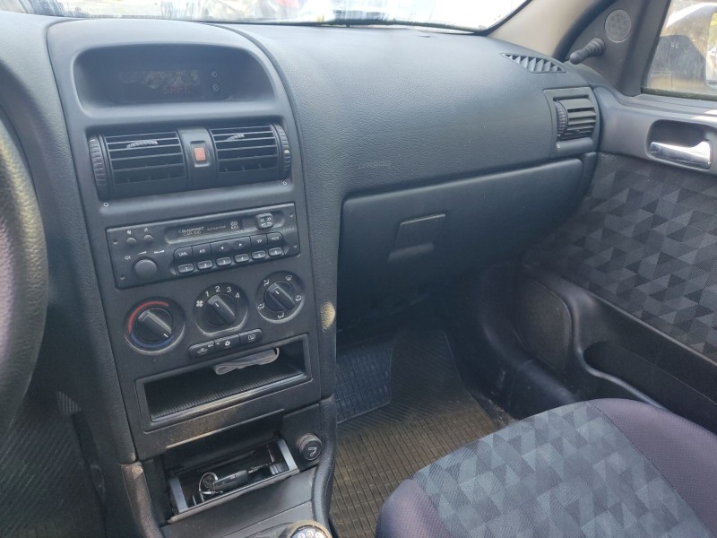 opel astra g sedán (t98) del año 1999