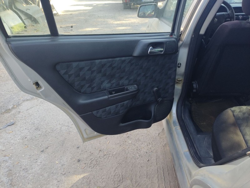 opel astra g sedán (t98) del año 1999