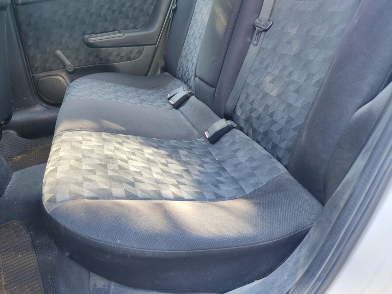 opel astra g sedán (t98) del año 1999