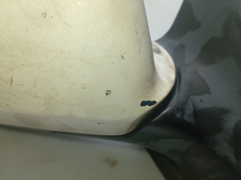 Recambio de retrovisor derecho para audi a4 b5 (8d2) 1.8 referencia OEM IAM 8D1858532J  