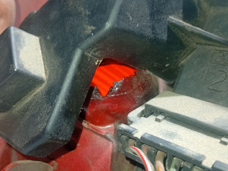 Recambio de piloto trasero derecho para audi a4 b5 (8d2) 1.8 referencia OEM IAM 8D0945112A  