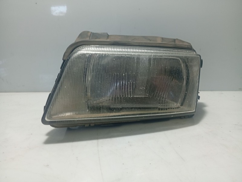 Recambio de faro izquierdo para audi a4 b5 (8d2) 1.8 referencia OEM IAM 8D0941029  