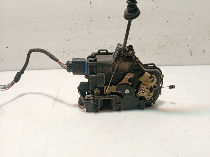 Recambio de cerradura puerta delantera derecha para skoda fabia i (6y2) 1.2 referencia OEM IAM 6X1837014G  