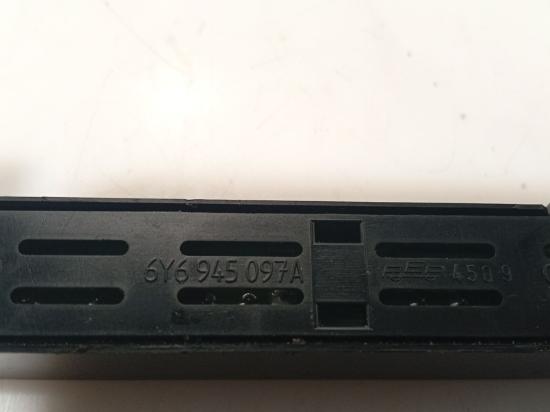 Recambio de luz central de freno para skoda fabia i (6y2) 1.2 referencia OEM IAM   