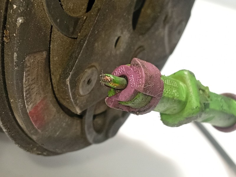 Recambio de compresor aire acondicionado para audi a4 b5 (8d2) 1.8 referencia OEM IAM 8D0260805F  