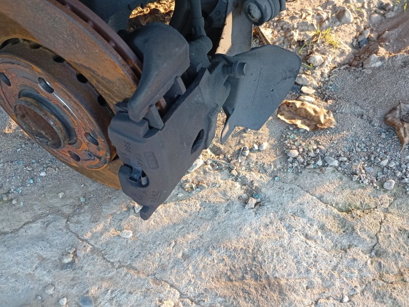 Recambio de pinza freno delantera derecha para skoda fabia i (6y2) 1.2 referencia OEM IAM 6N0615124B  