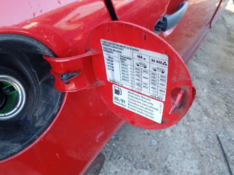 Recambio de tapa combustible para skoda fabia i (6y2) 1.2 referencia OEM IAM   
