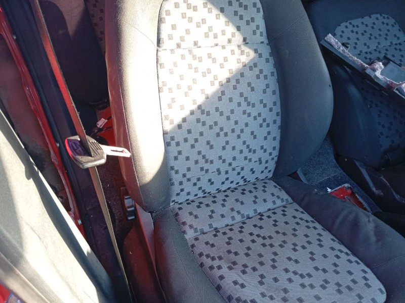 Recambio de asiento delantero derecho para skoda fabia i (6y2) 1.2 referencia OEM IAM   