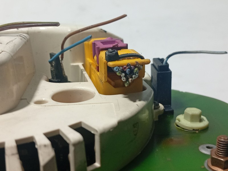 Recambio de cuadro instrumentos para audi a4 b5 (8d2) 1.9 tdi referencia OEM IAM 88311225  