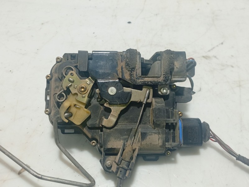 Recambio de cerradura puerta delantera derecha para skoda fabia i (6y2) 1.2 referencia OEM IAM 7E1837016A  