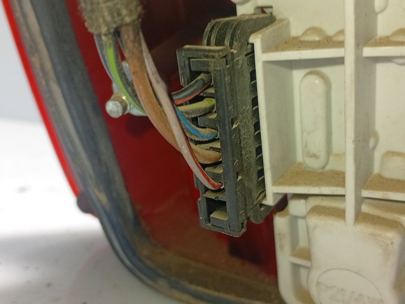 Recambio de piloto trasero derecho para skoda fabia i (6y2) 1.2 referencia OEM IAM 6Y6945112B  