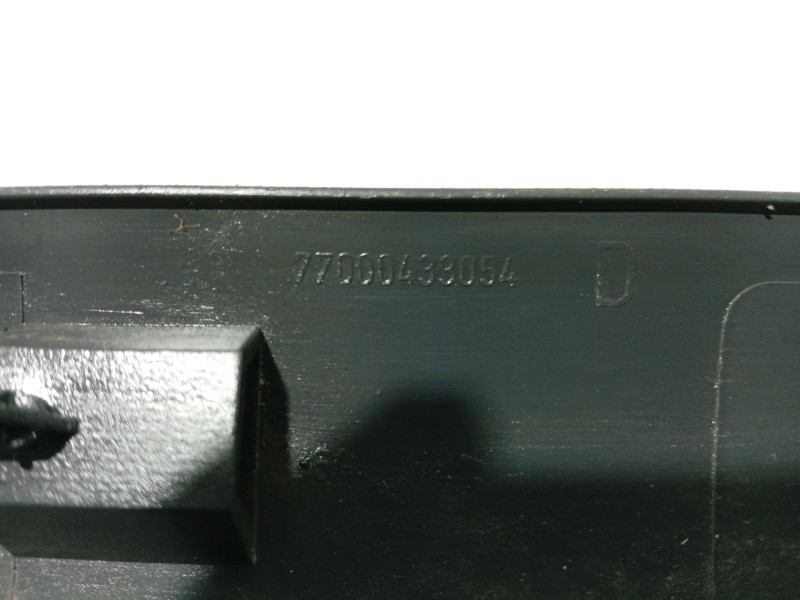 Recambio de moldura para renault megane scénic (ja0/1_) 1.9 d (ja0j) referencia OEM IAM   