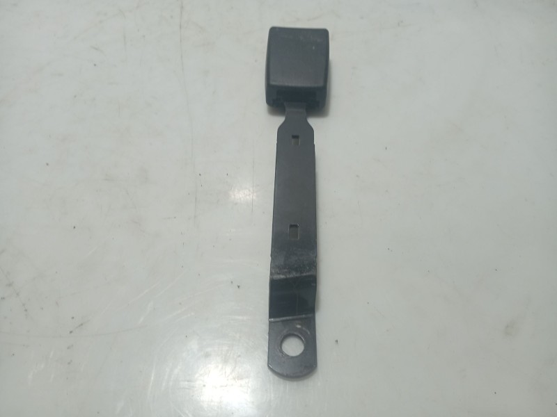Recambio de anclaje cinturon delantero izquierdo para skoda fabia i (6y2) 1.2 referencia OEM IAM   