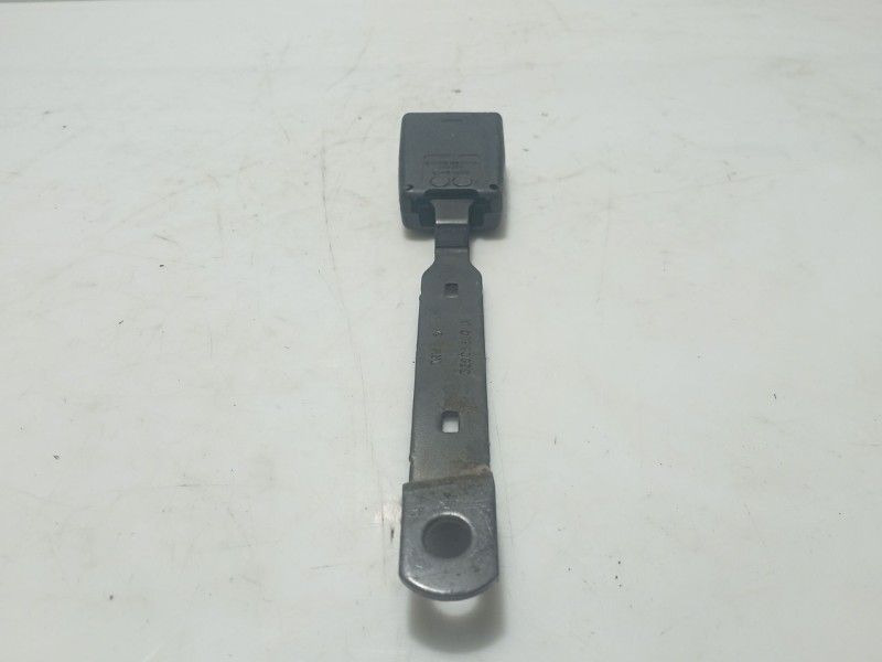 Recambio de anclaje cinturon delantero derecho para skoda fabia i (6y2) 1.2 referencia OEM IAM   