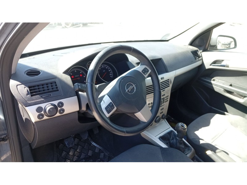 opel astra h (a04) del año 2008