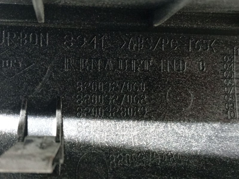 Recambio de moldura para renault modus referencia OEM IAM   