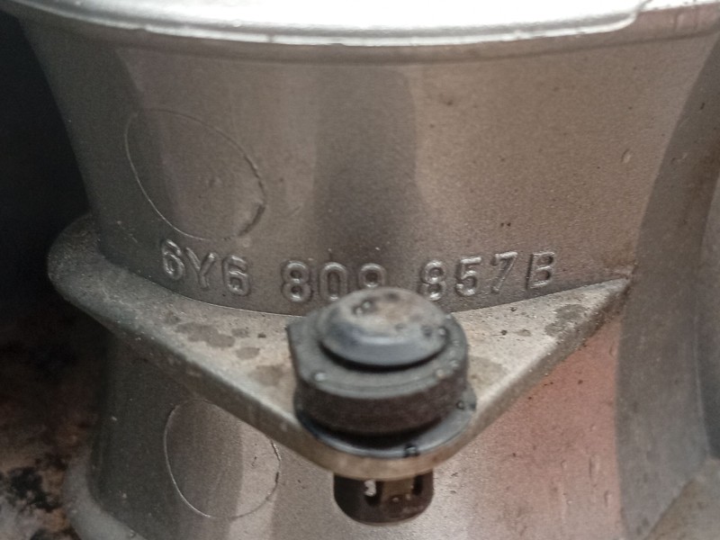 Recambio de tapa combustible para skoda fabia i (6y2) 1.2 referencia OEM IAM   