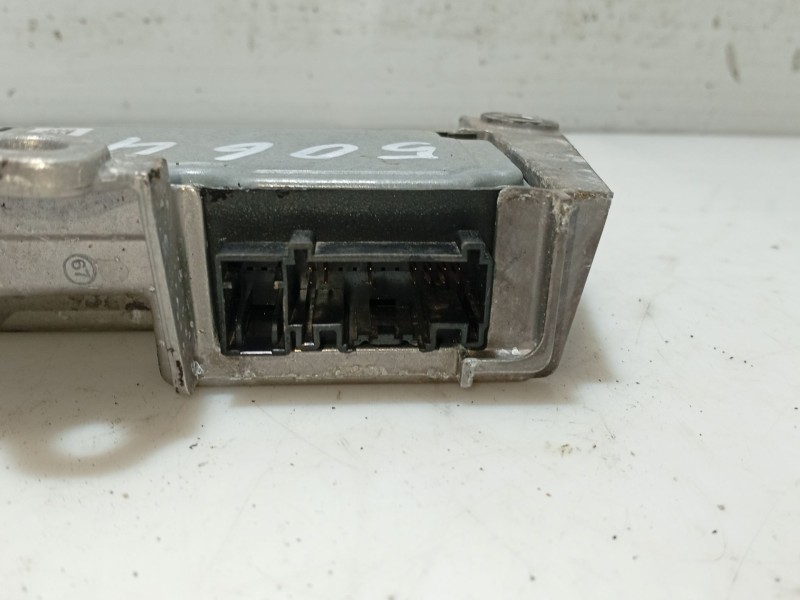 Recambio de centralita airbag para renault modus referencia OEM IAM   