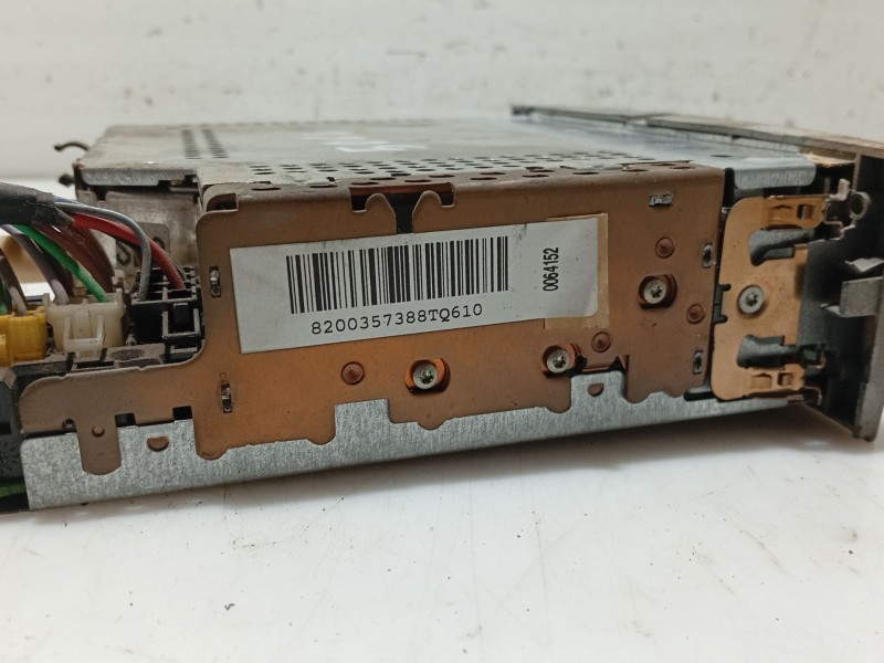 Recambio de sistema audio / radio cd para renault modus referencia OEM IAM   