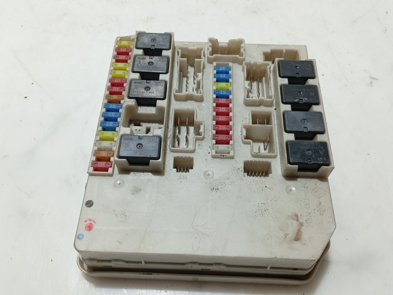 Recambio de modulo electronico para renault modus referencia OEM IAM   