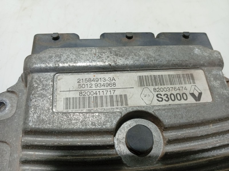 Recambio de centralita motor uce para renault modus referencia OEM IAM   