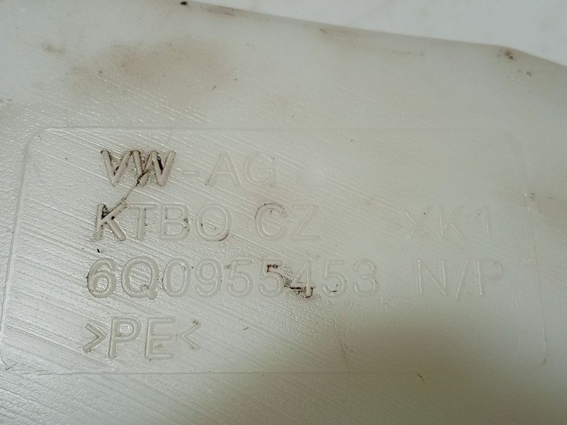 Recambio de deposito limpia para skoda fabia i (6y2) 1.2 referencia OEM IAM 6Q0955453P  