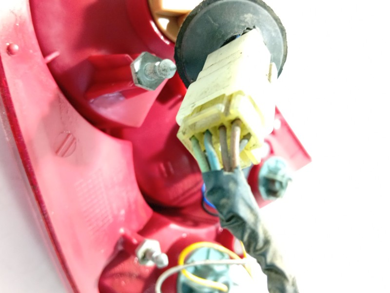 Recambio de piloto trasero derecho para chevrolet aveo / kalos hatchback (t200) 1.4 referencia OEM IAM 96540269  