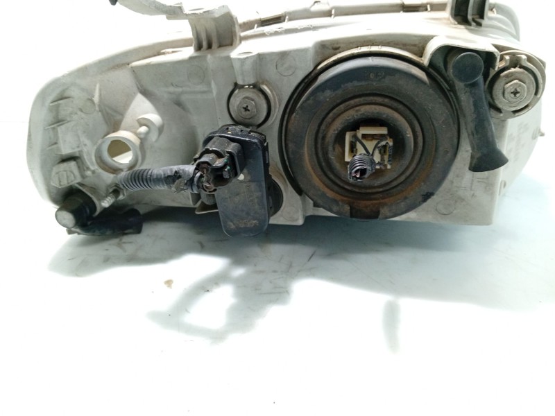 Recambio de faro izquierdo para chevrolet aveo / kalos hatchback (t200) 1.4 referencia OEM IAM 96540151  