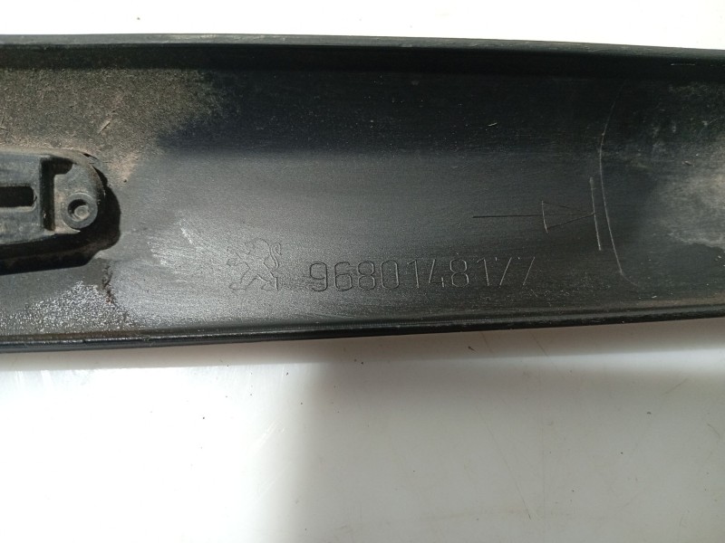 Recambio de moldura para peugeot 207/207+ (wa_, wc_) 1.6 hdi referencia OEM IAM 9680148177  