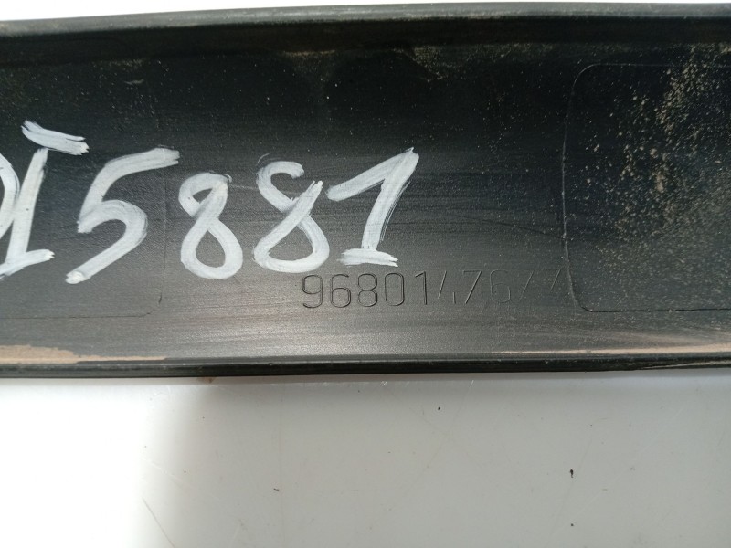 Recambio de moldura para peugeot 207/207+ (wa_, wc_) 1.6 hdi referencia OEM IAM 9680147677  