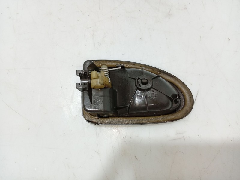 Recambio de maneta interior delantera derecha para renault scénic i monospace (ja0/1_, fa0_) 1.9 dti (ja0n) referencia OEM IAM 8