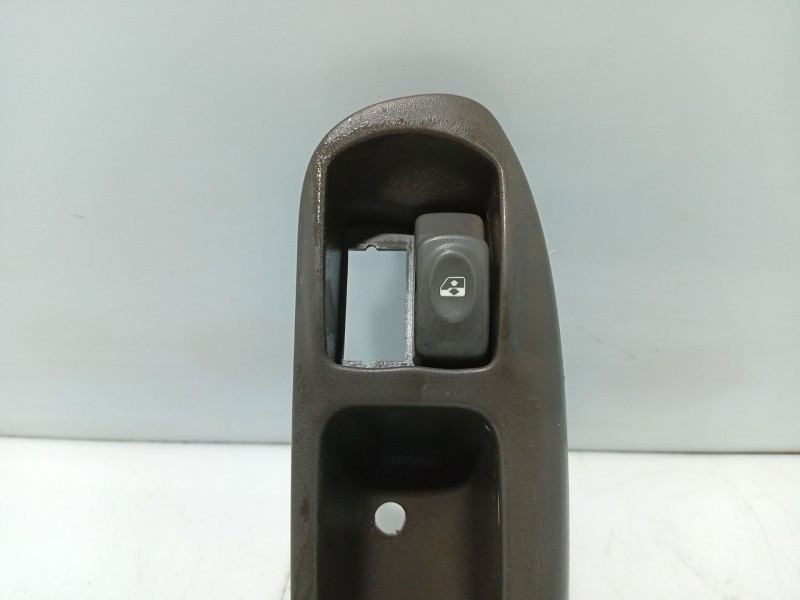 Recambio de mando elevalunas delantero izquierdo para renault scénic i monospace (ja0/1_, fa0_) 1.9 dti (ja0n) referencia OEM IA