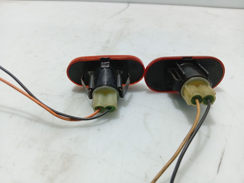 Recambio de piloto lateral delantero izquierdo para renault scénic i monospace (ja0/1_, fa0_) 1.9 dti (ja0n) referencia OEM IAM 