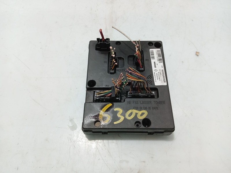 Recambio de caja reles / fusibles para renault scénic i monospace (ja0/1_, fa0_) 1.9 dti (ja0n) referencia OEM IAM 7703397981  