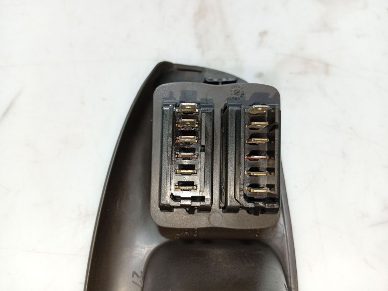 Recambio de mando elevalunas delantero izquierdo para renault scénic i monospace (ja0/1_, fa0_) 1.9 dti (ja0n) referencia OEM IA