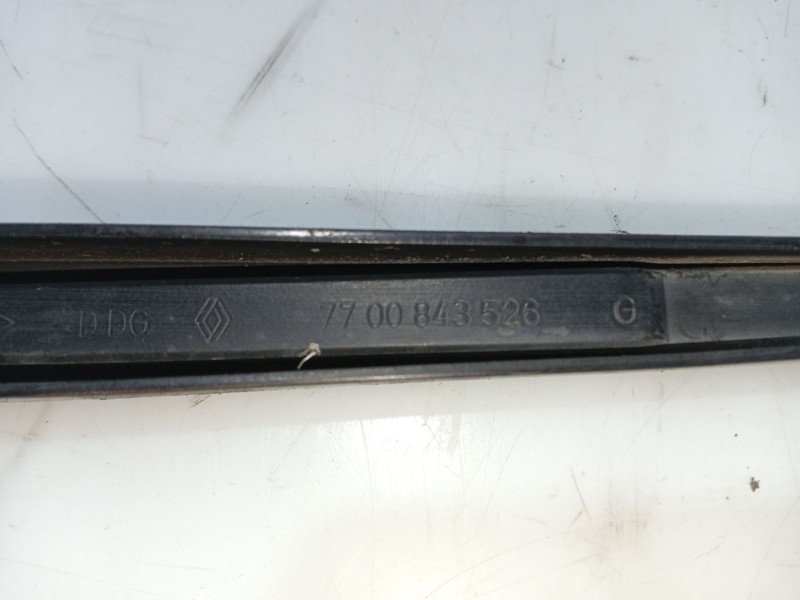 Recambio de brazo limpia delantero derecho para renault scénic i monospace (ja0/1_, fa0_) 1.9 dti (ja0n) referencia OEM IAM 7701